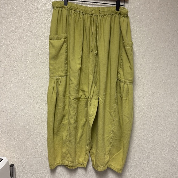 FREE PEOPLE Quinn Culottes In Fava Bean Size Large - Picture 16 of 16